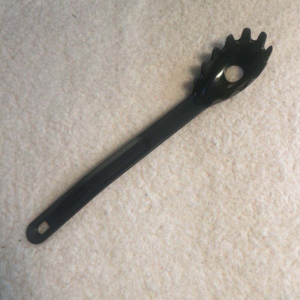 Vintage Rubbermaid Nylon Hard Plastic Pasta Serving Utensil #1976 Black